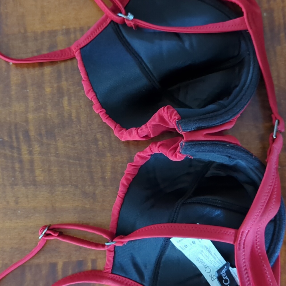 Be Creative Sz 10 Red Pleated Bikini Top with Adjustable Straps - Picture 5 of 7
